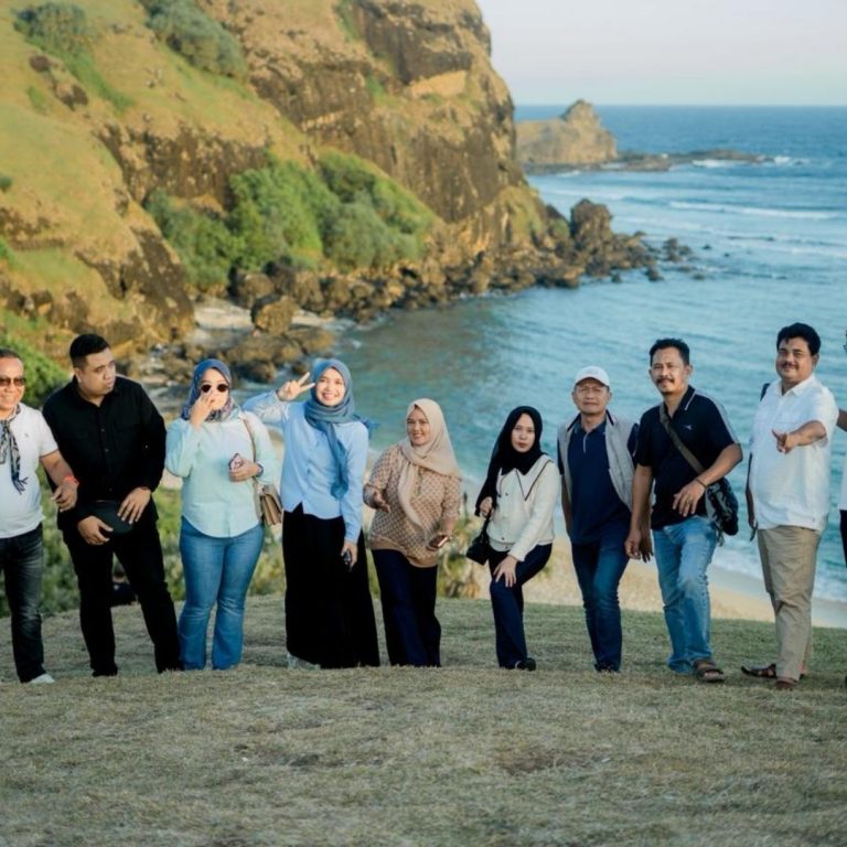 Paket Tour 5 Hari 4 Malam Lombok